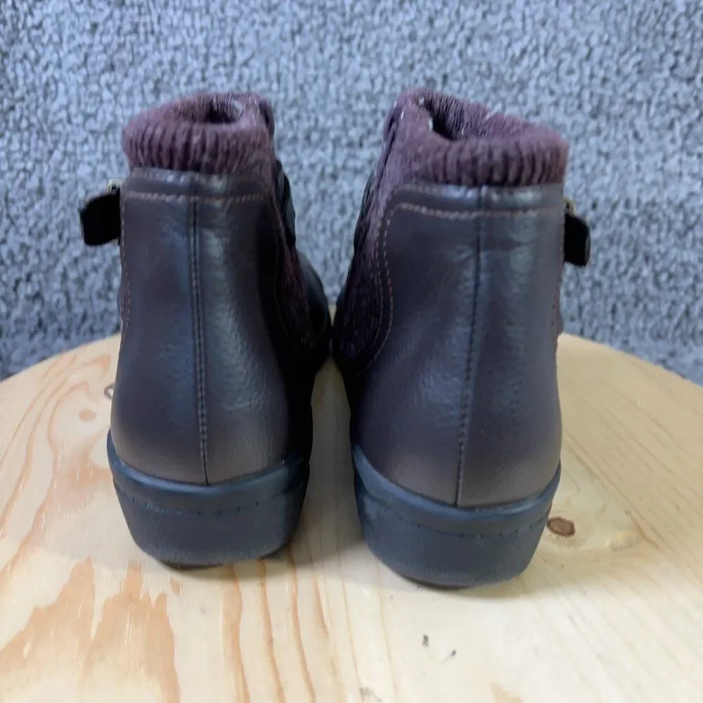 Clarks Boots Cheyn Kisha Womens Size 9 Tumbled Leather Burgundy Knit Cuff Ankle